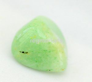 Алтарный камень Авантюрин зеленый